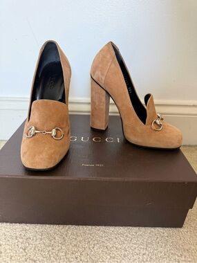 Gucci Brown Camelia
